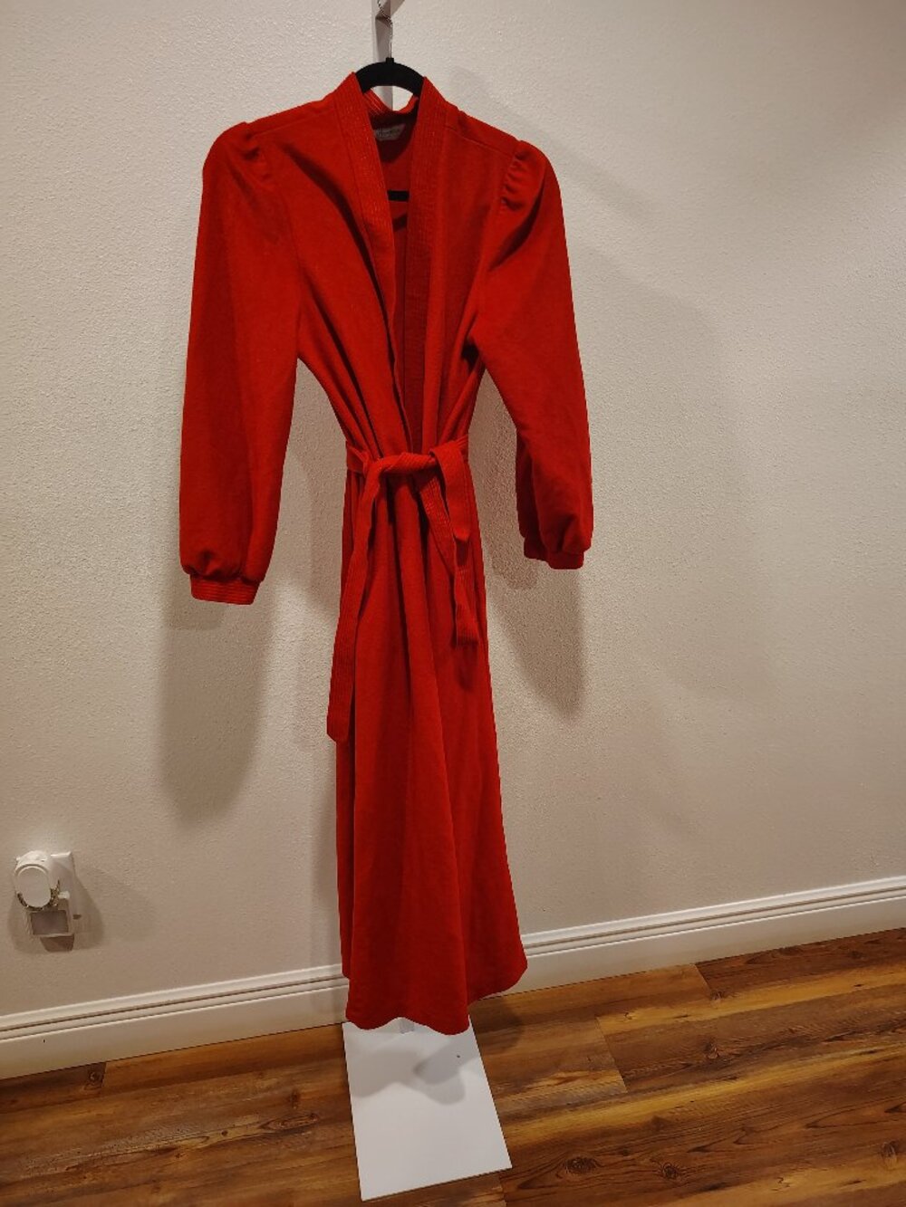 At Home Wear Women's Robe Full Length Long Sleeve Red Vintage